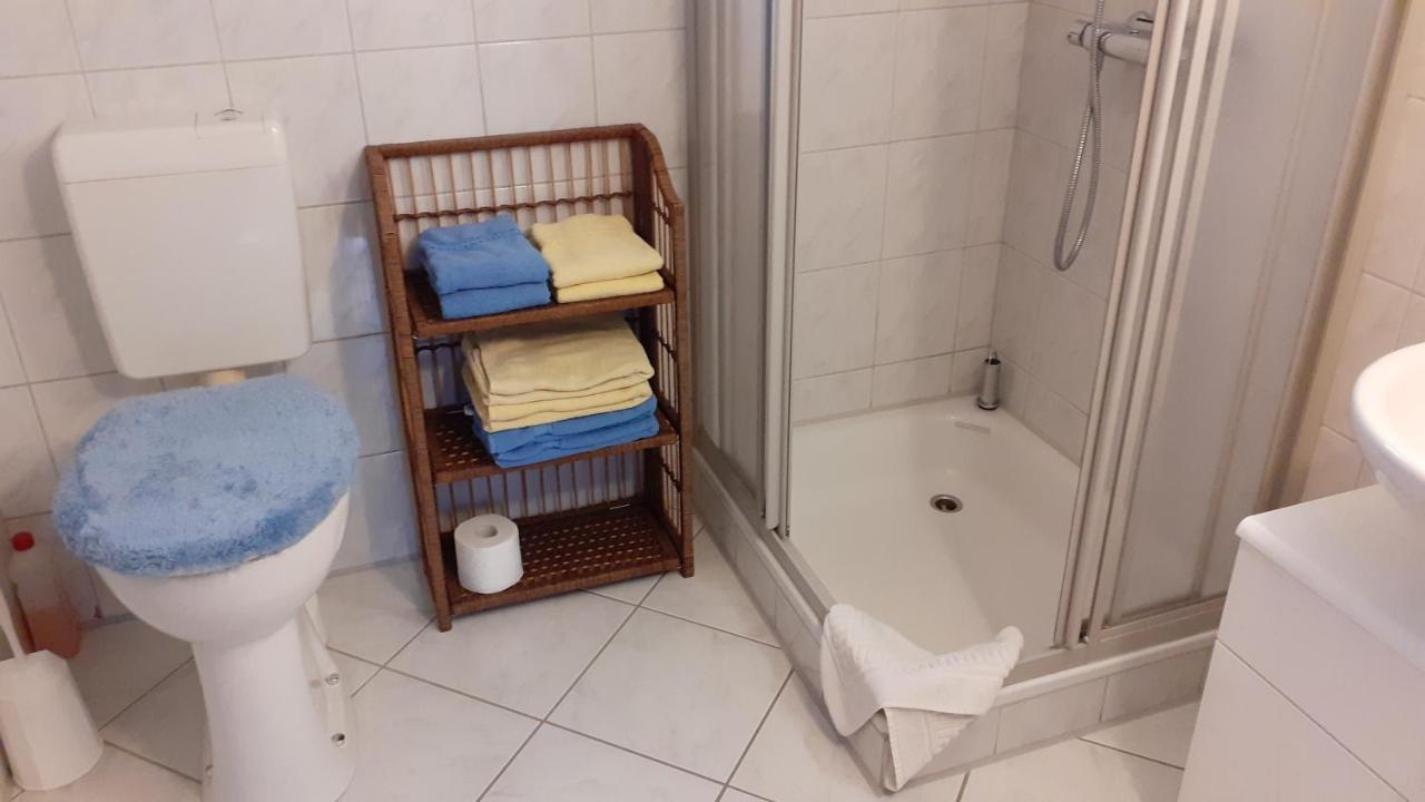 Preisbewusste Ferienwohnung Fuer 2 Personen U. Kleinkind Utarp Екстер'єр фото